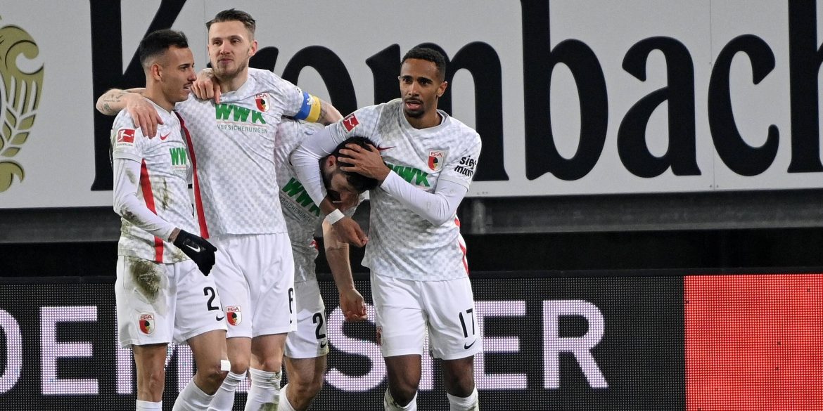 Alle Spieler des FC Augsburg einsortiert: Wen kaufen, wen verkaufen?